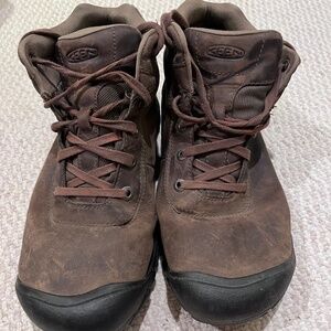 Mens Keen waterproof boots
